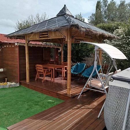 Le Chalet Des Dany Saint-Mamert-du-Gard Exterior foto