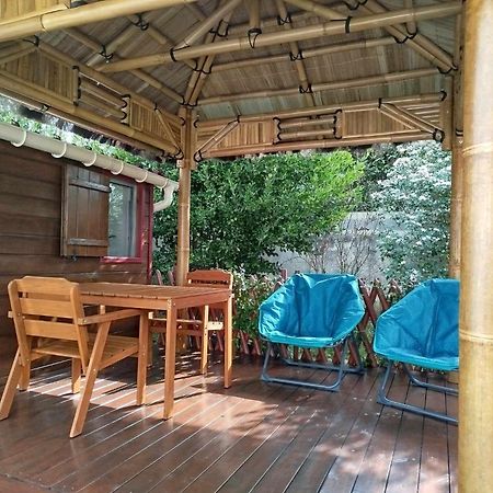 Le Chalet Des Dany Saint-Mamert-du-Gard Exterior foto