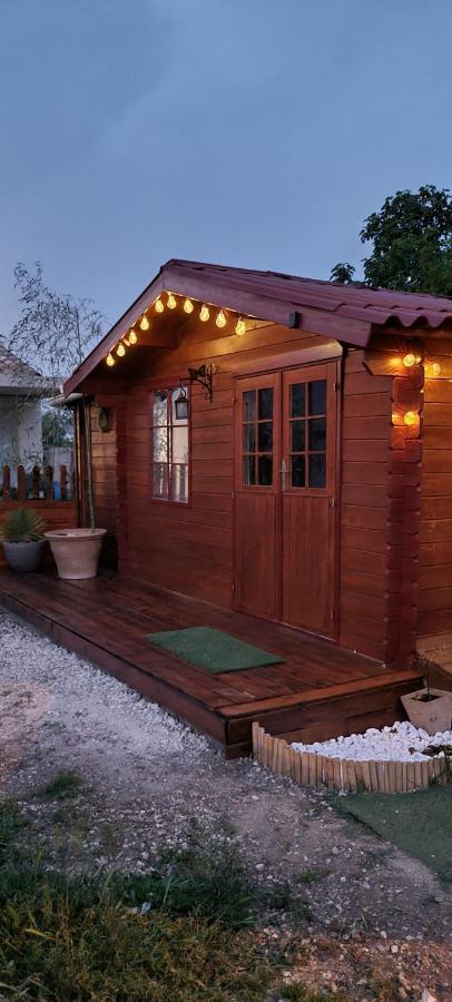 Le Chalet Des Dany Saint-Mamert-du-Gard Exterior foto